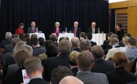 17.1.2012_kuva 1_turvallisuus-seminaari1.jpg